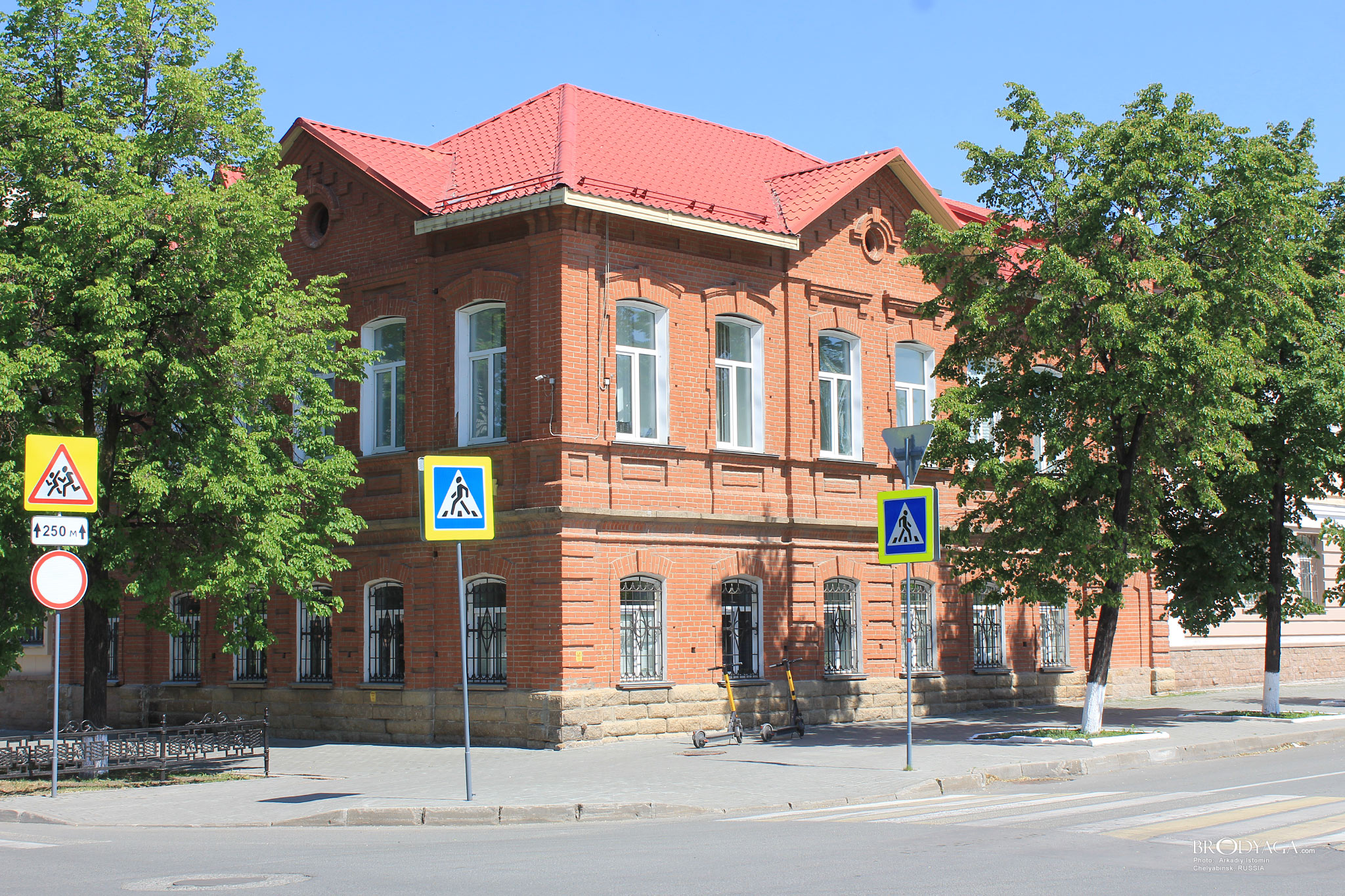 Ул. Елькина 15, Челябинск (Chelyabinsk)